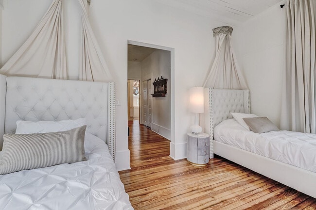 Building Photo - 20 M L King Ave