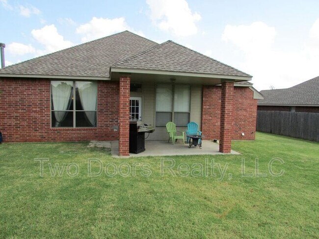 Building Photo - 3016 Cruden Dr