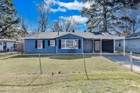 Building Photo - "Charming 3-Bedroom Retreat in Benton - Cozy 980 Sq Ft Home Awaits!"