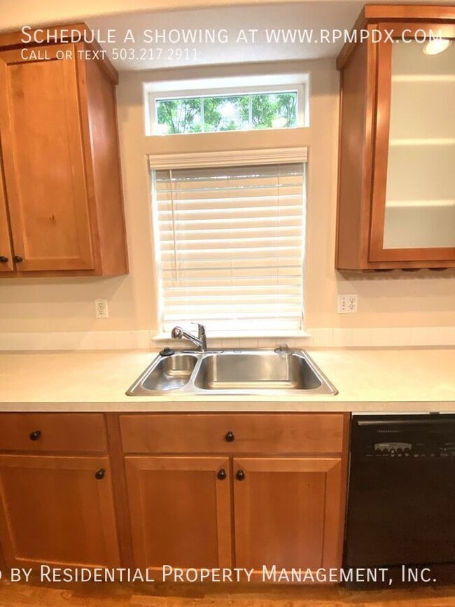 Building Photo - 2518 NW 1st Dr