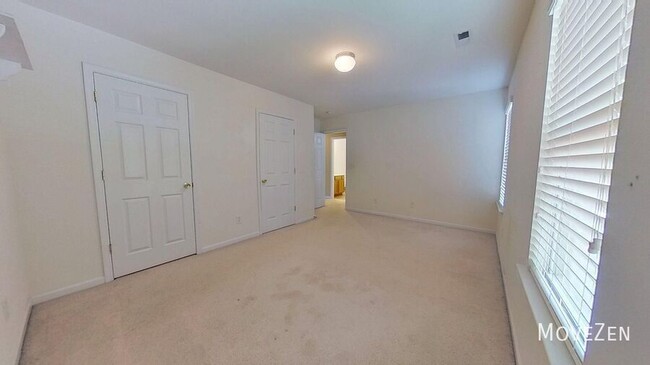 Building Photo - 5932 Hollow Wood Ct