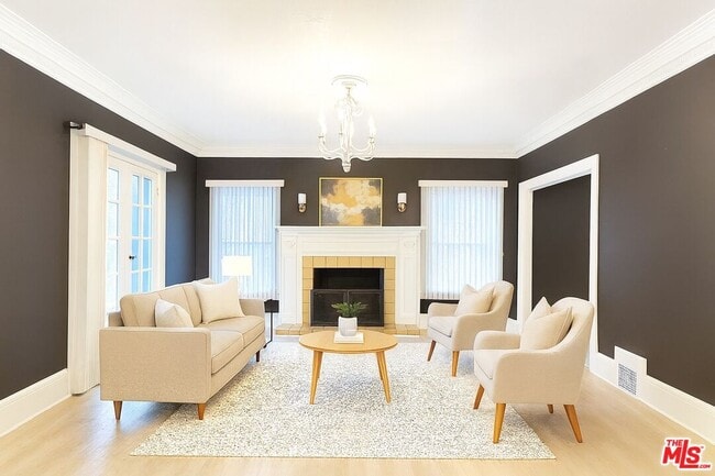 Building Photo - 6551 Franklin Ave