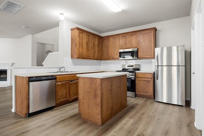 Building Photo - 2049 Rachel Ln