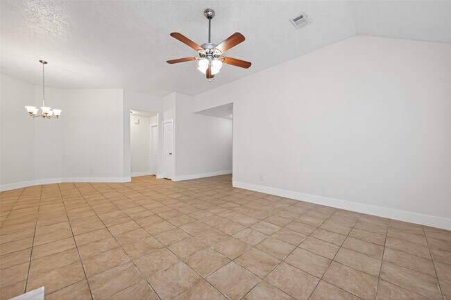 Building Photo - 18822 Yaupon Trail