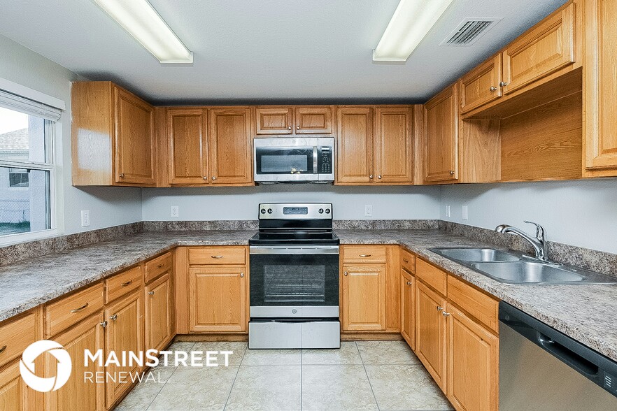 Building Photo - 1405 N Lake Shipp Dr