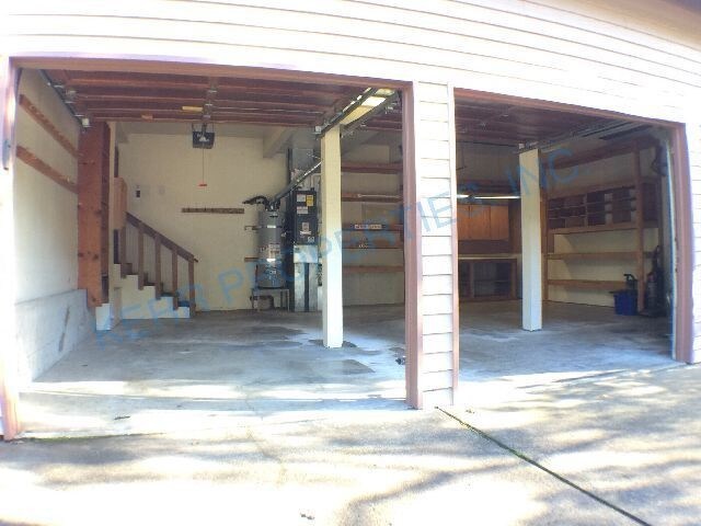 Building Photo - 7630 Ridgewood Dr