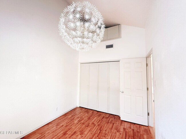 Building Photo - 1517 Desierto Rico Ave