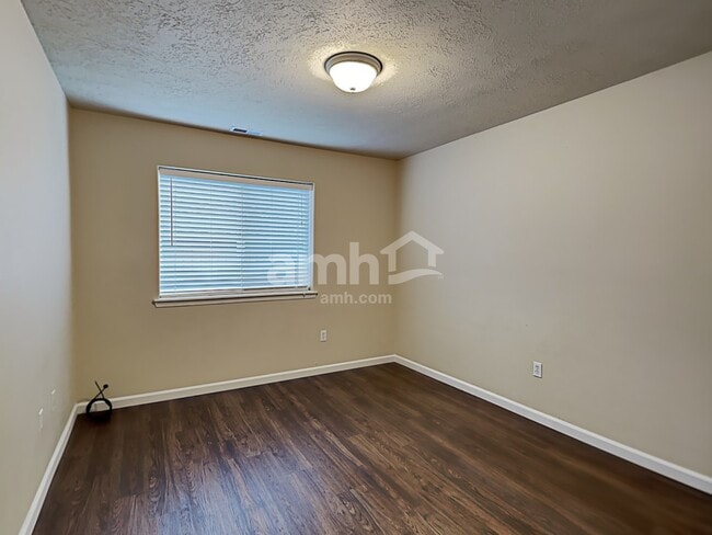 Building Photo - 39237 Newton St