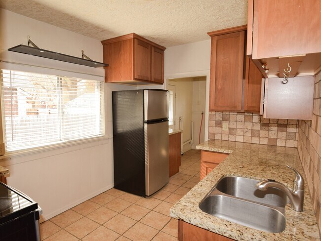 Building Photo - 89 Marindale Ave