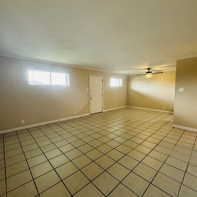 Building Photo - Spacious 2-Bedroom | 1 Bathroom Apartment at The Legacy in Nederland, TX!