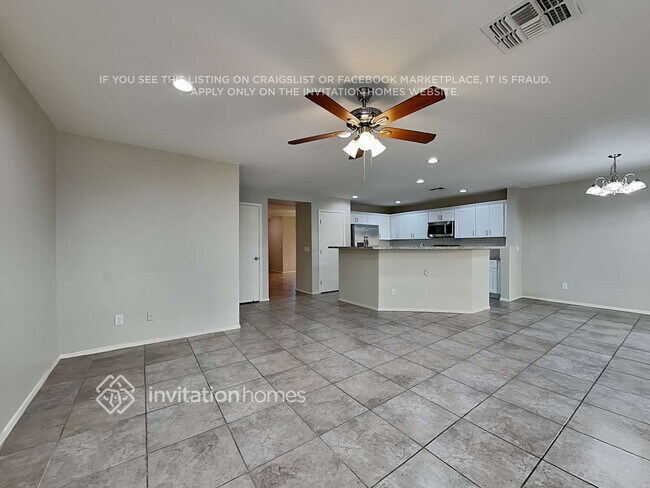 Building Photo - 11178 W Garfield St