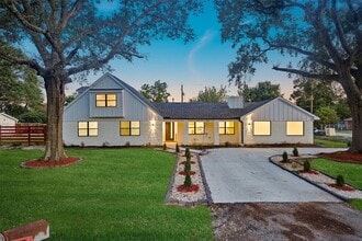 Building Photo - 8102 Gulick Ln