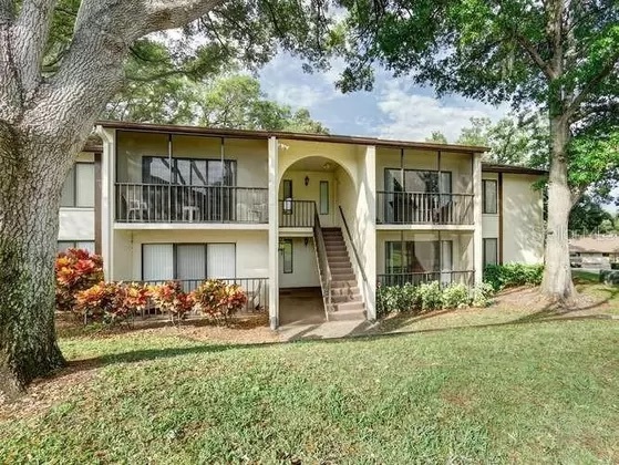 Condo-Bottom Right - 1737 Pine Ridge Way W