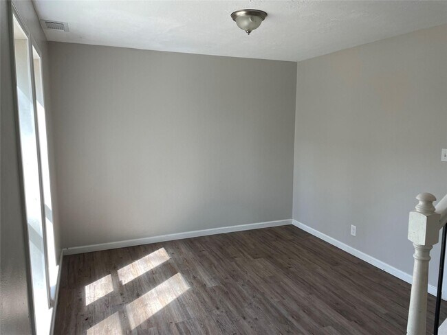 Building Photo - 24118 Spring Mill Ln