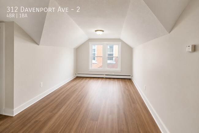 Building Photo - 312 Davenport Ave