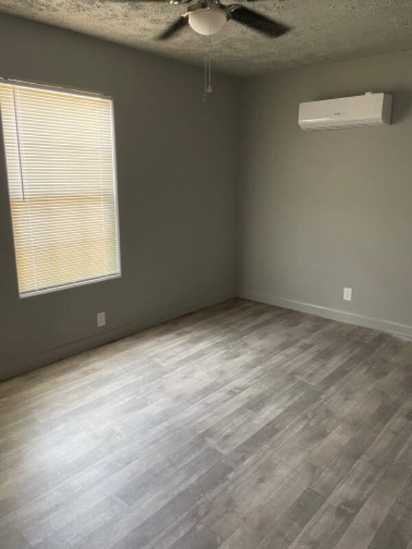 Building Photo - 148 Tarlton St