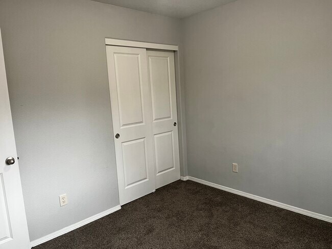 Building Photo - 3301 NW 47th Dr