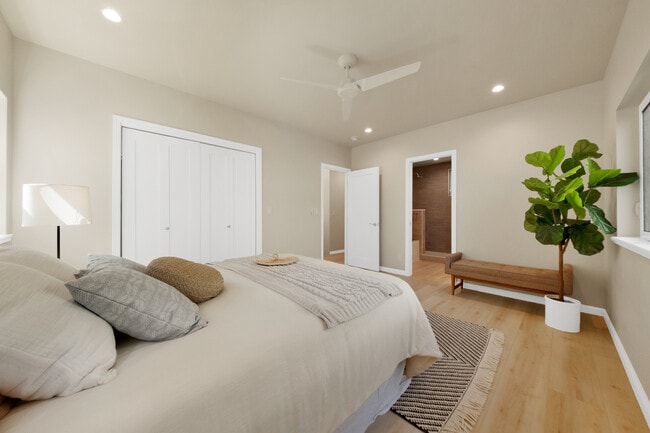 Upstairs Master Bedroom - 1729 Keeaumoku St