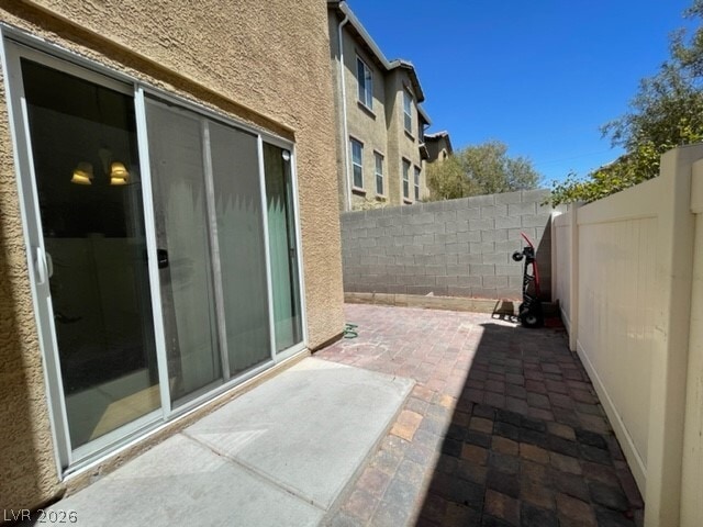 Building Photo - 1324 Oak Village Ave