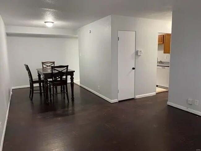 Building Photo - Cozy 3-Bedroom Home – $1,550/mo – Move-In ...