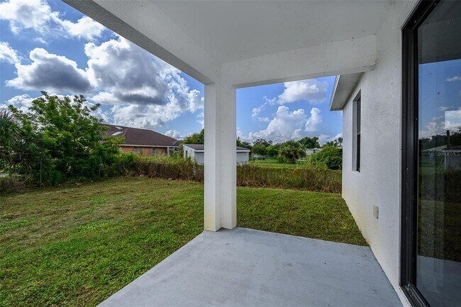 Building Photo - 3304 Glencove St