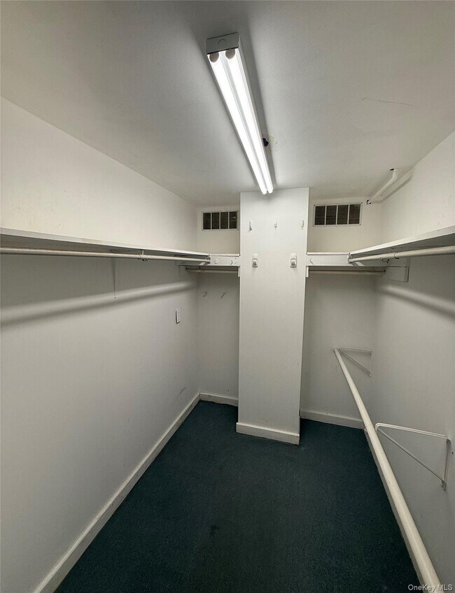 Building Photo - 14 Alary Rd