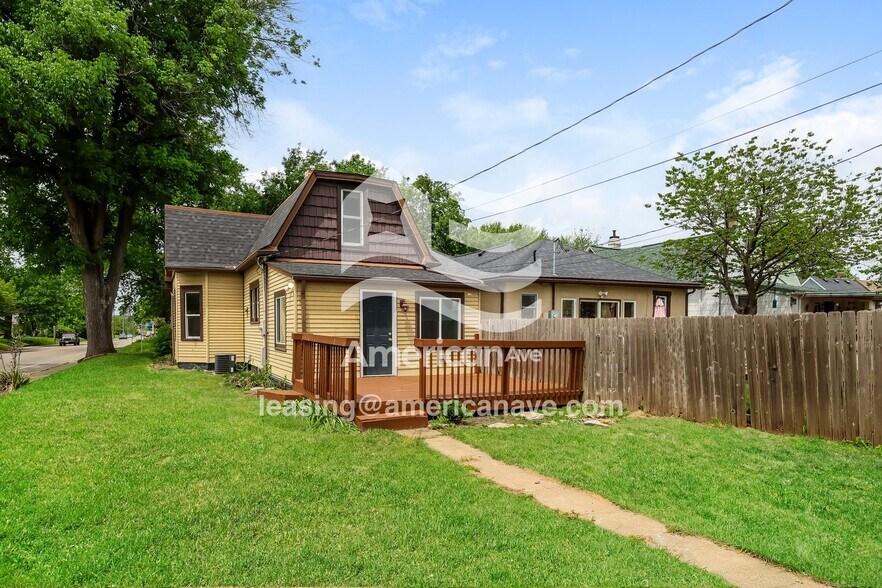 Building Photo - 2102 Shelby St