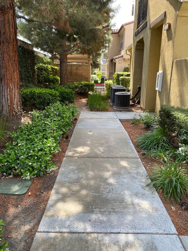 Building Photo - AVAILABLE! Pool Townhome/ Murrieta 2BR + Office, 2 Car Attached Garage