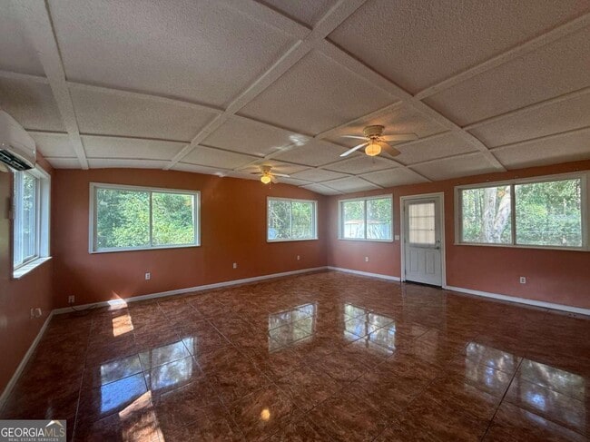 Building Photo - 814 Kelly Dr