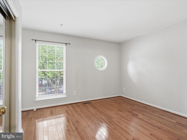 Building Photo - 12753 Fair Crest Ct