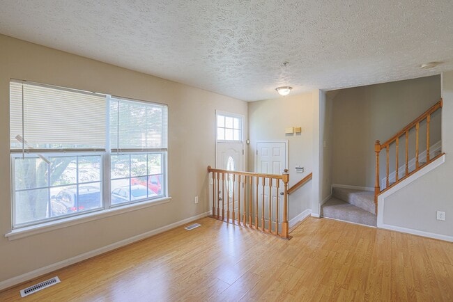Building Photo - 117 Heron Ct