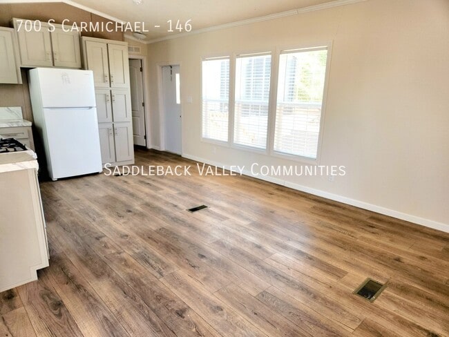 Building Photo - 700 S Carmichael-146