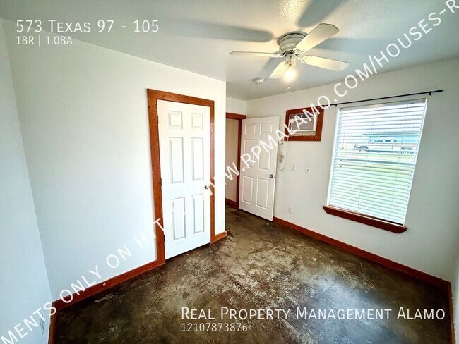 Building Photo - 573 TX-97