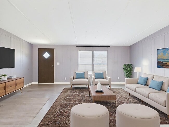 Building Photo - 3 Bedroom, 2 Bathroom Rental