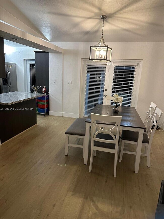 Building Photo - 15304 SW 81st Ln