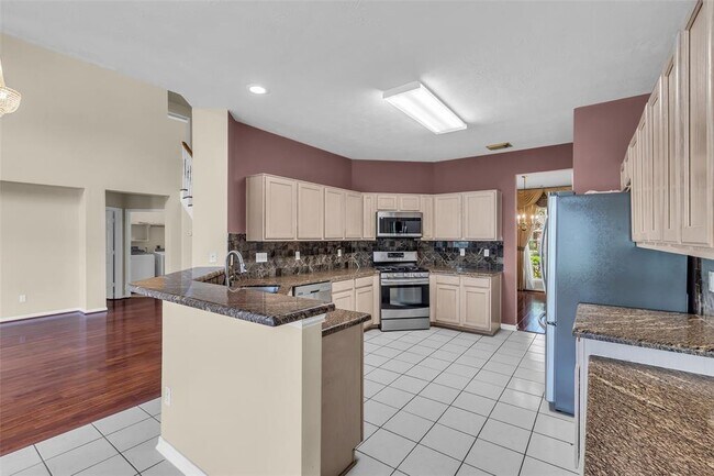 Building Photo - 16343 Mellow Oaks Ln