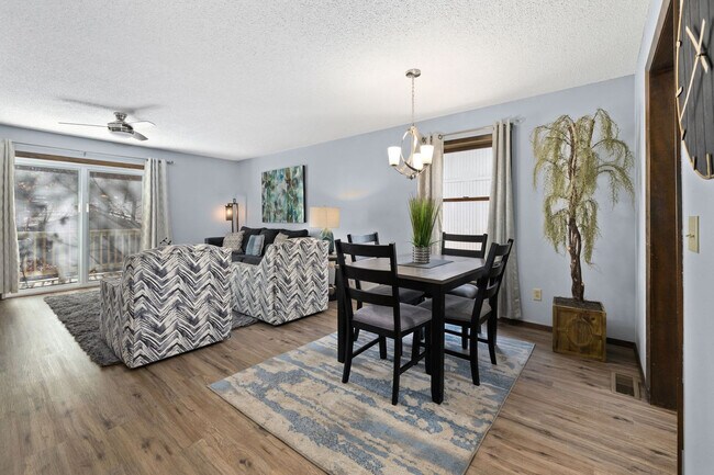 Building Photo - 9 August Ln