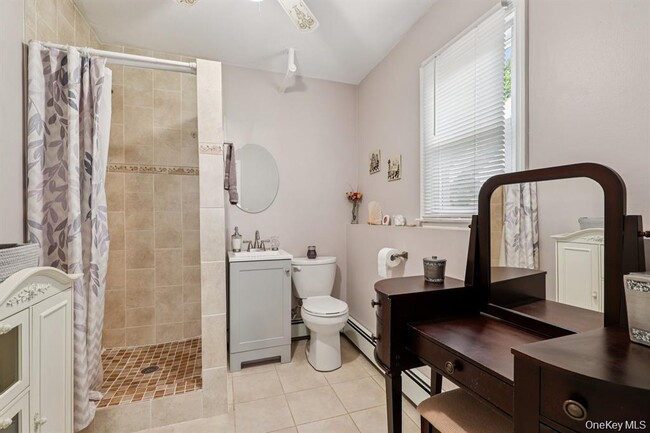 Building Photo - 118 Standish Dr