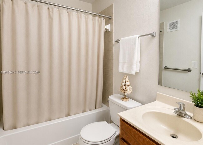 Building Photo - 14890 Pleasant Bay Ln