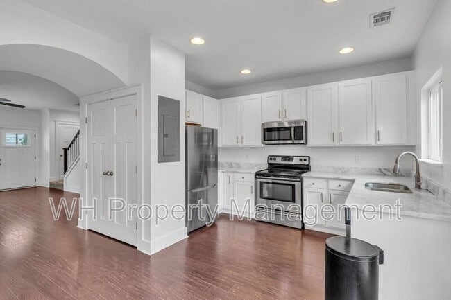Building Photo - 1525 57th Ave N