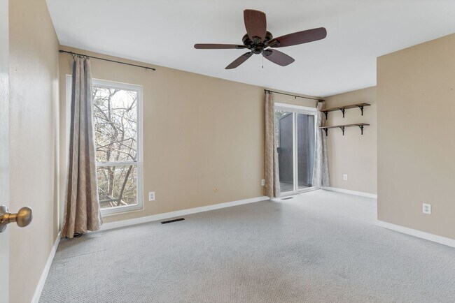 Building Photo - Available NOW! 3 Bedroom 2 Bath Beautiful Home in BOULDER!