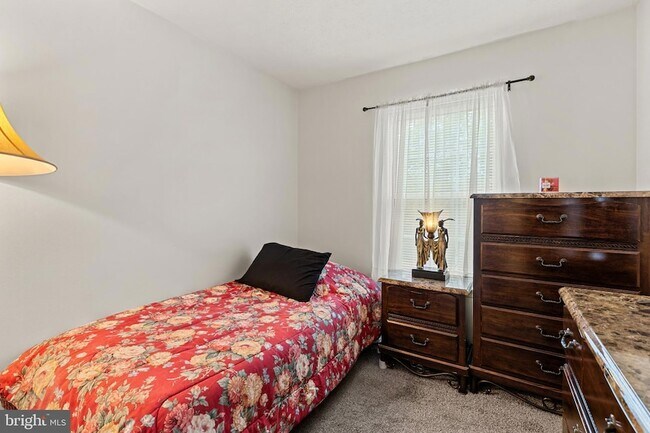 Building Photo - 2609 Claybrooke Dr