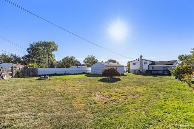 Building Photo - 2719 Pall Mall Dr