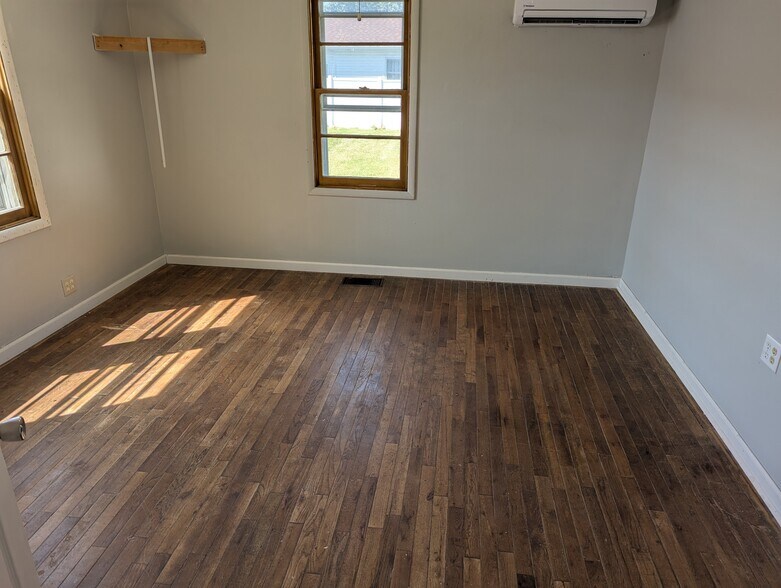 Building Photo - 1408 Holland St