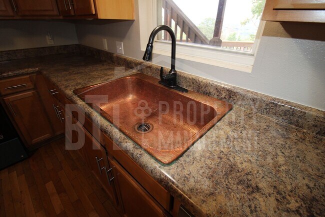 Building Photo - Beautiful Duplex in Kimberling City!