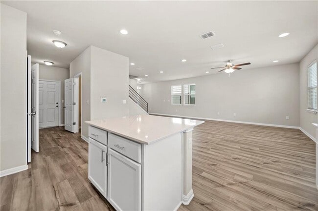 Building Photo - 10025 Dawn Pearl Dr