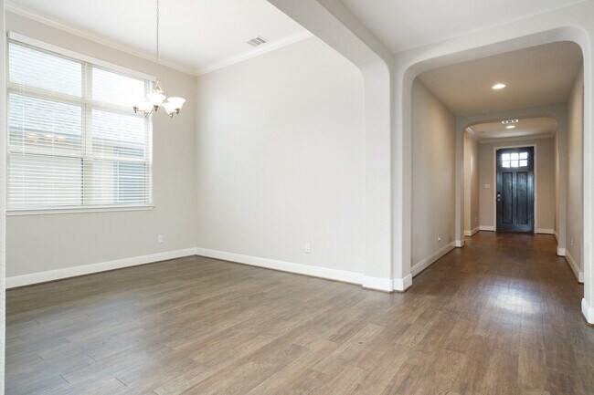 Building Photo - 8007 Cibolo Valley