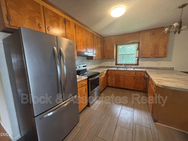 Building Photo - 3609 Melrose Dr