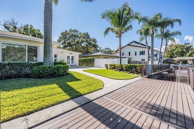 Building Photo - 640 Geneva Pl