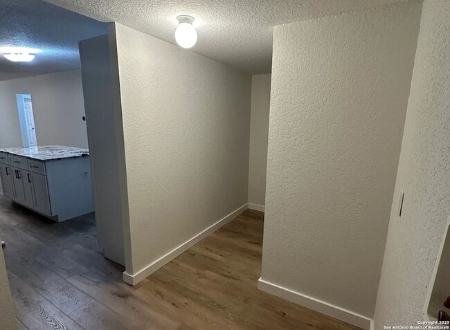 Building Photo - 1284 Glenn Dr
